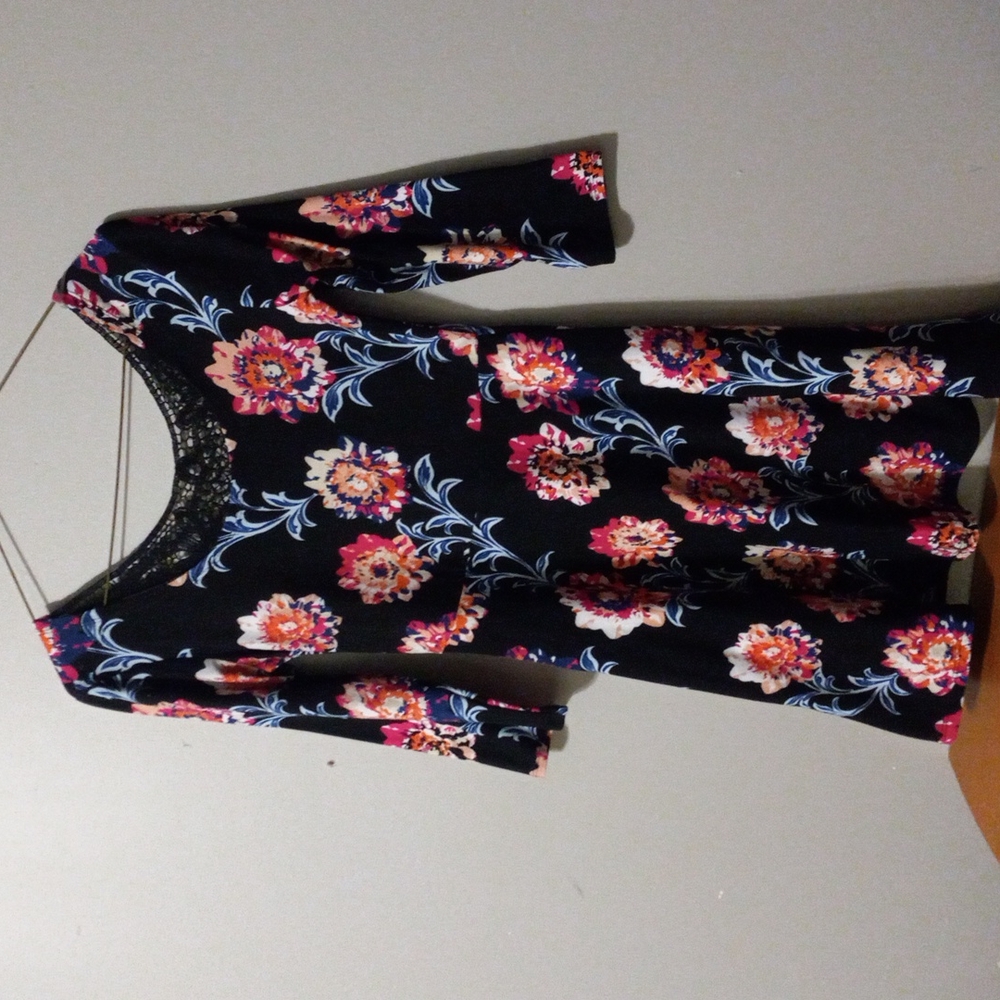 Derek heart dress - Picture 1 of 6